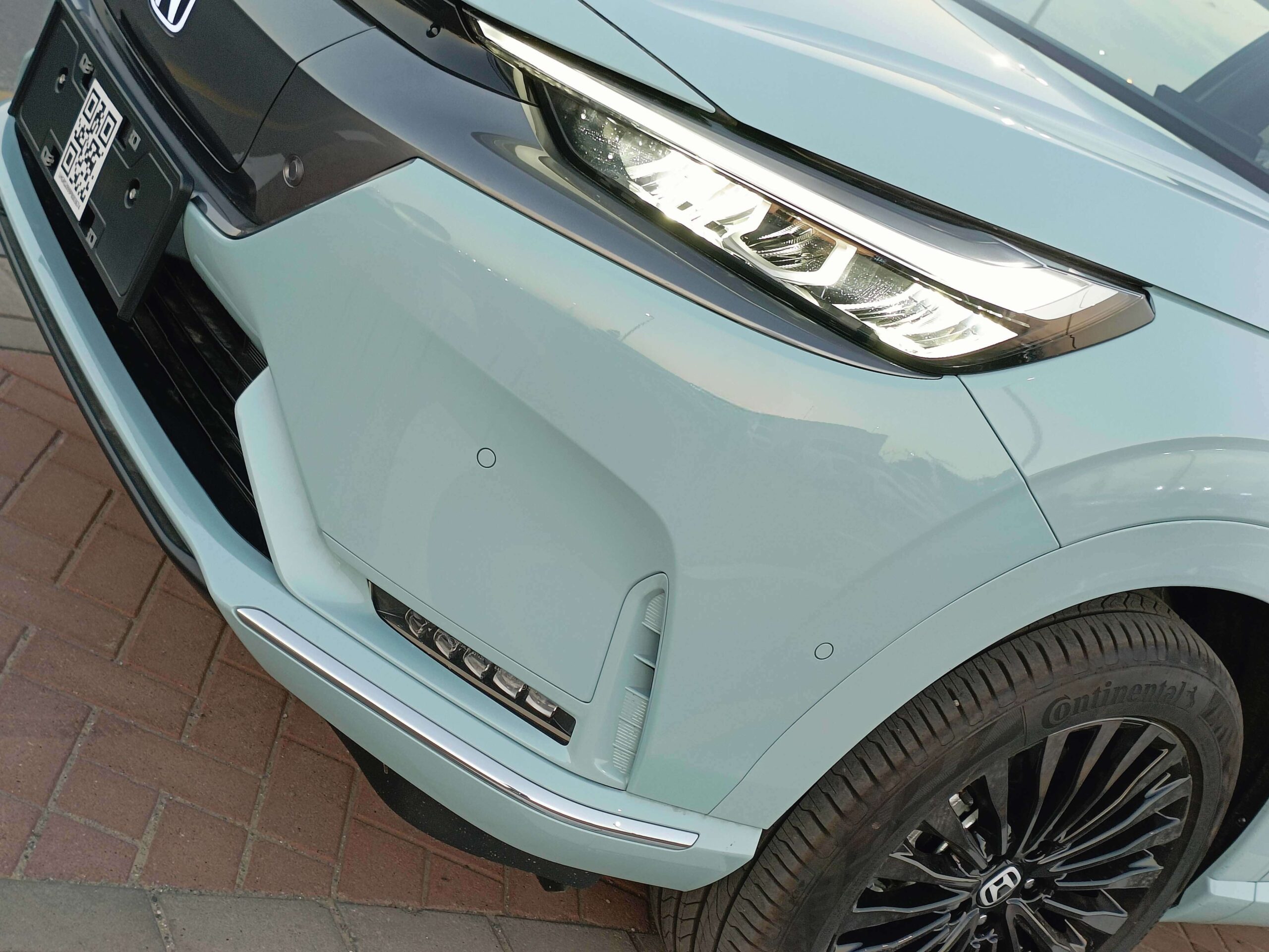 Honda-ENP1-headlights-scaled